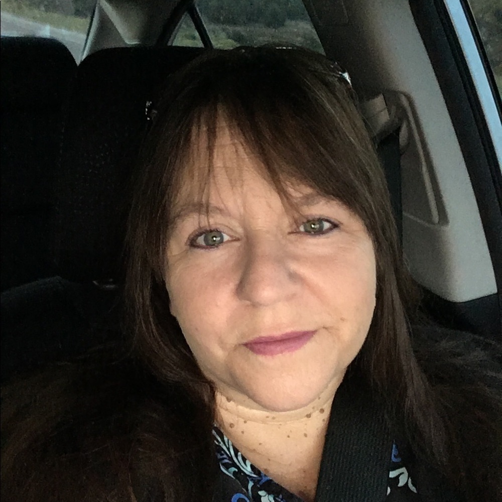 Meet your Posher, Debbie